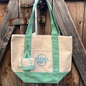 Green and Cream crochet mini tote key chain